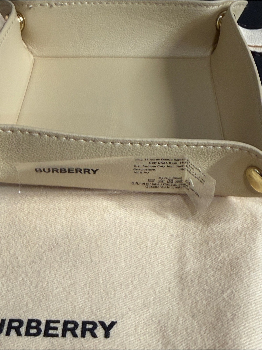 Burberry Cream Leather Valet Tray with Burberry  Pouch & Two Sprays - Picture 4 of 4